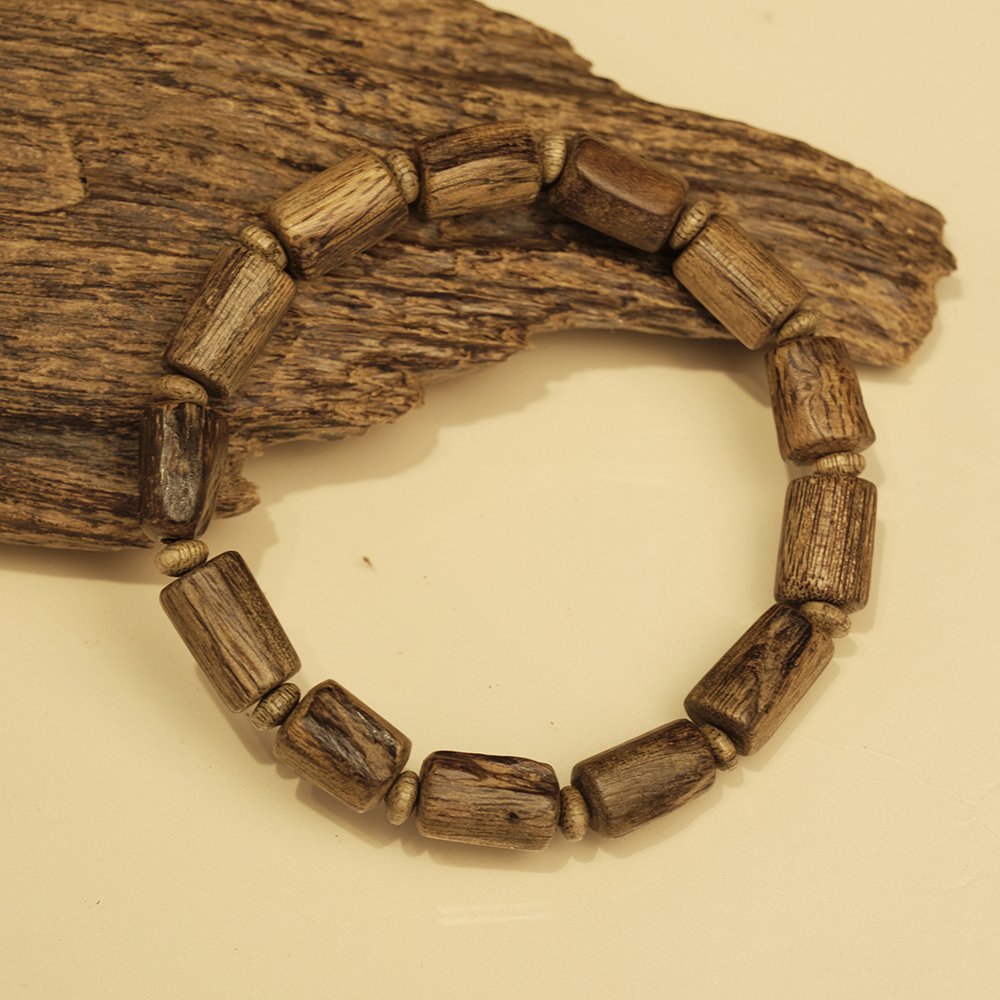 Vòng tay trầm hương -Trầm tự nhiên tốc kiến 8li - Trúc Hưng Vượng Phát