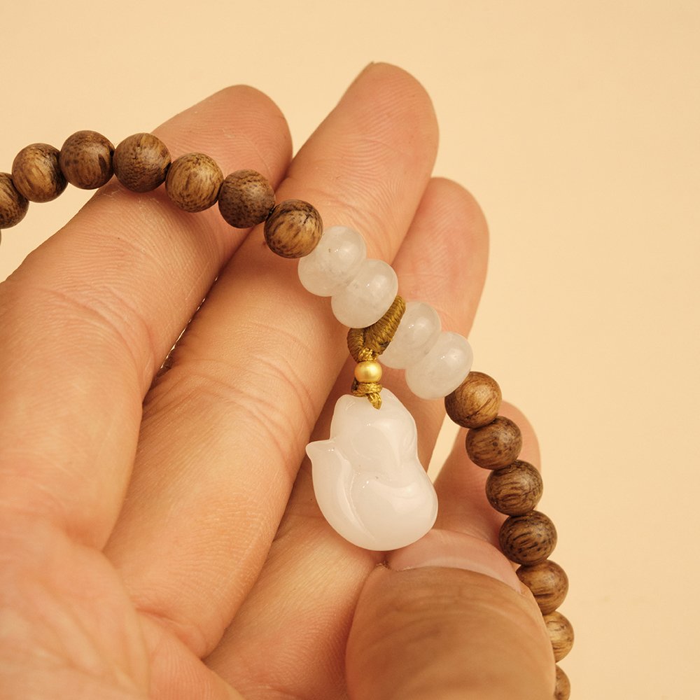 Vòng tay DANA Trầm Hương, Trầm tốc vườn 6li phối đá Cửu Vĩ Bảo Kim Trắng, 2 vòng