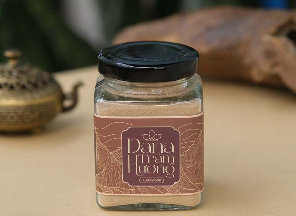 Bột Trầm Hương Tự Nhiên  DANA Thổ Sơn, loại phổ thông  40gr